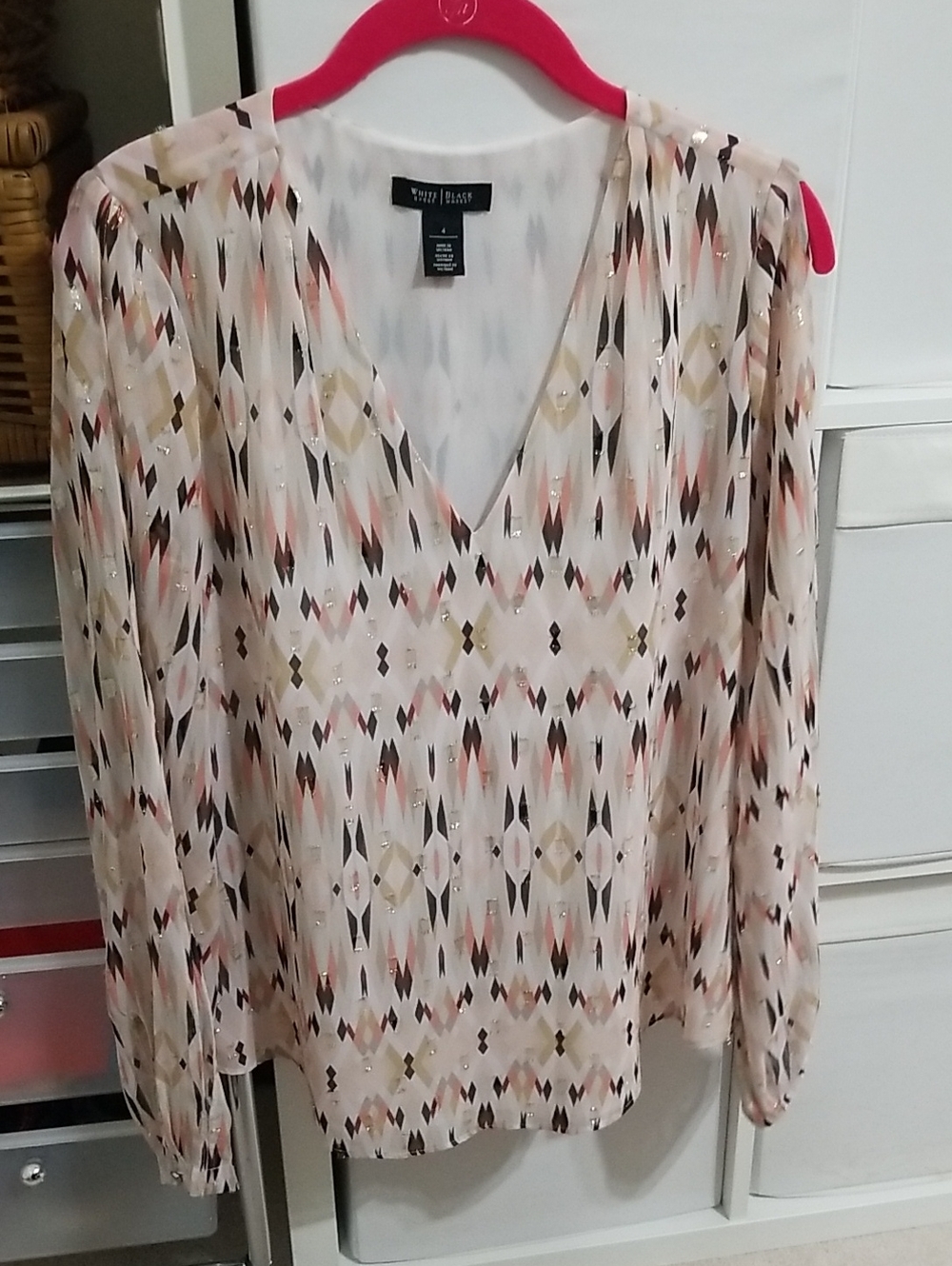White House Black Market Blush Geo-Print V-Neck Blouse - Pink/Black/Gold. Size S